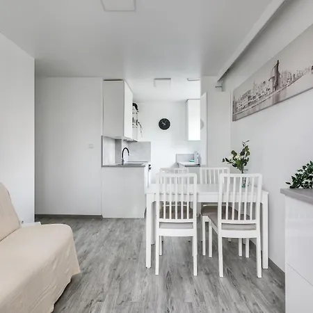 Citystay Brzezno 10 Minut Do Plazy גדנסק